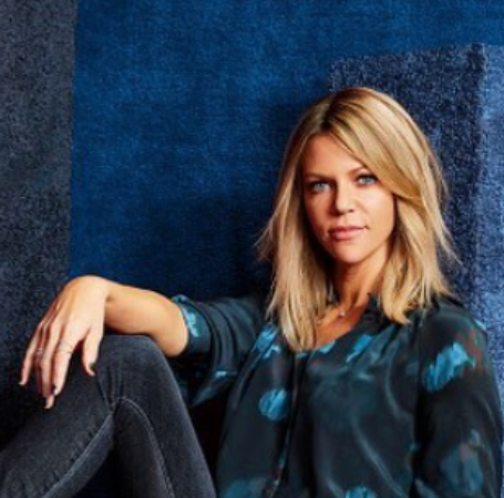Kaitlin Olson started her career as a member of The Groundlings Sunday Company.