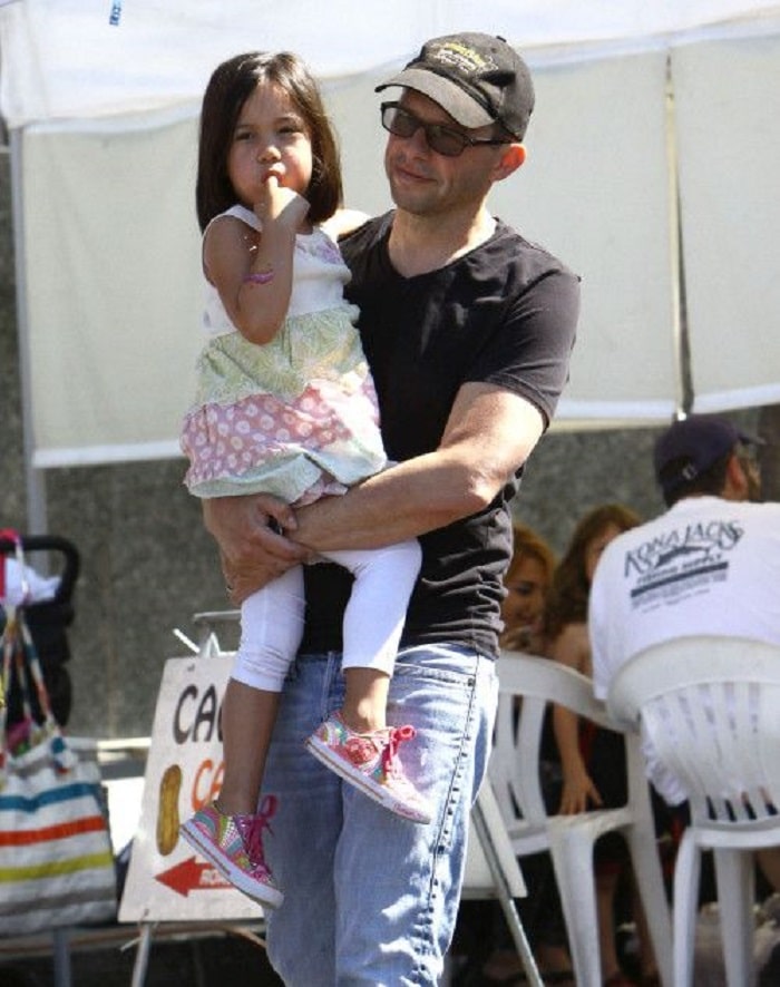 Daisy with her dad, Jon Cryer.