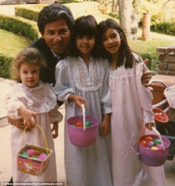 Late Robert Kardashian with his kids including Khloe who Jan Ashley claimed is not his biological daughter.