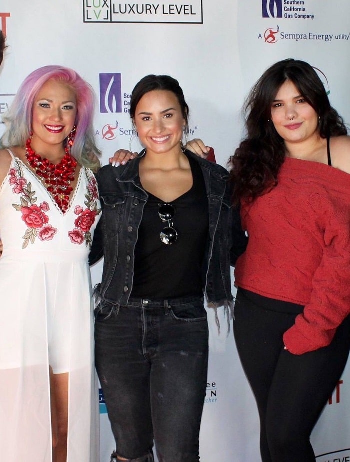 Amber's three gorgeous sisters: Dallas, Demi and Madison.
