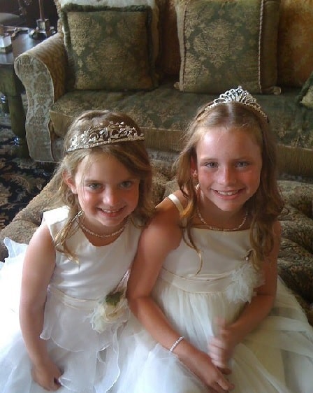 A picture of Chasey Calaway (left) with her sister Gracie Calaway (right).