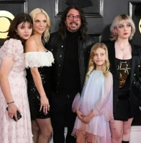 Dave Grohl and Jordyn Blum became husband and wife on August 2, 2003.