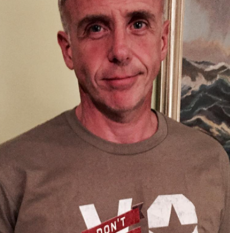 David Eigenberg's career started with recurring roles on TV shows like "Homicide: Life on the Street," where he played a copycat sniper, and later in "The Practice."