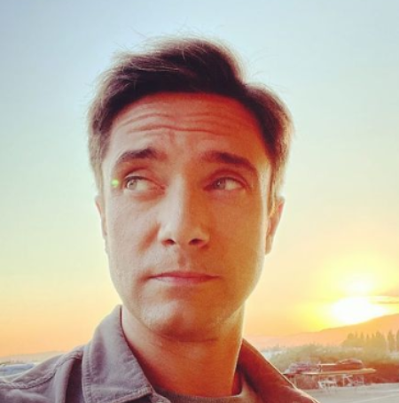 Topher Grace is an actor from the United States.