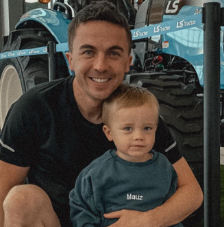 Early in Frankie Muniz's career, he bought his mom a house in Brentwood.