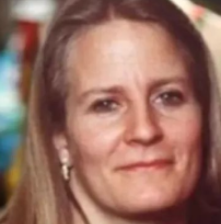 Patricia Bentrup has been enjoying a joyful married life with Mart D. Cox for the past few years.