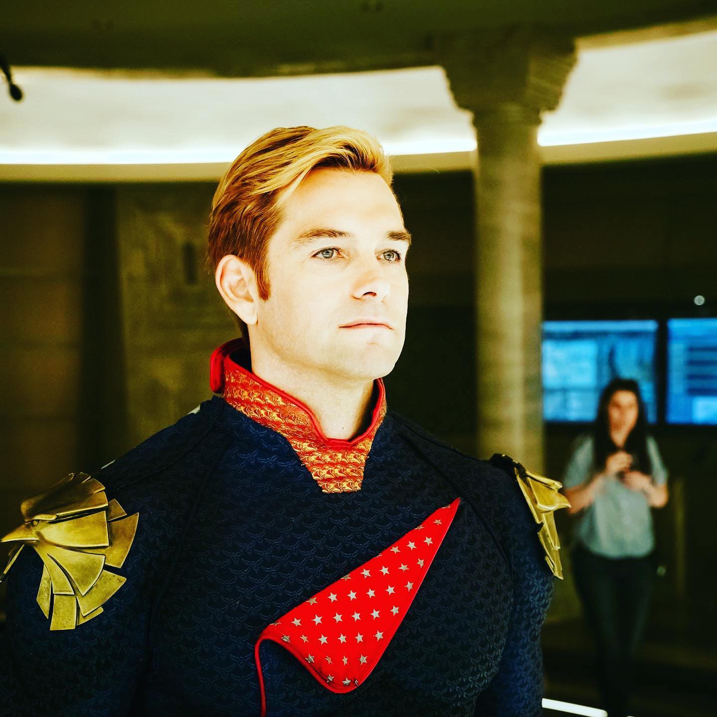 Antony Starr in Homelander costume.