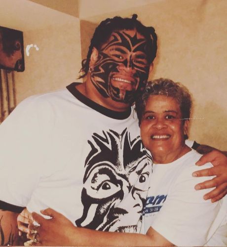 Photo of Sam Fatu's mother and brother. 