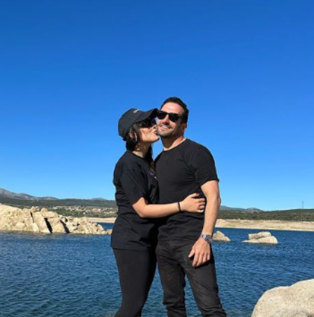 Ivana Rodríguez is currently in a relationship with Carlos Garcia, a well-known sculptor from Spain.