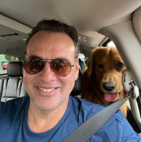 David Faitelson, an experienced sports journalist from Israel, is currently associated with ESPN Deportes, where he has made a significant impact in the field.