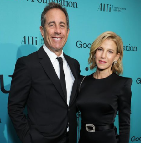 On November 7, 2000, almost a year after their wedding, Jessica Seinfeld and Jerry Seinfeld joyfully welcomed their first child, a daughter named Sascha.