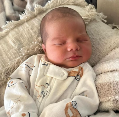 Jessie James Decker has expanded her family once more! 